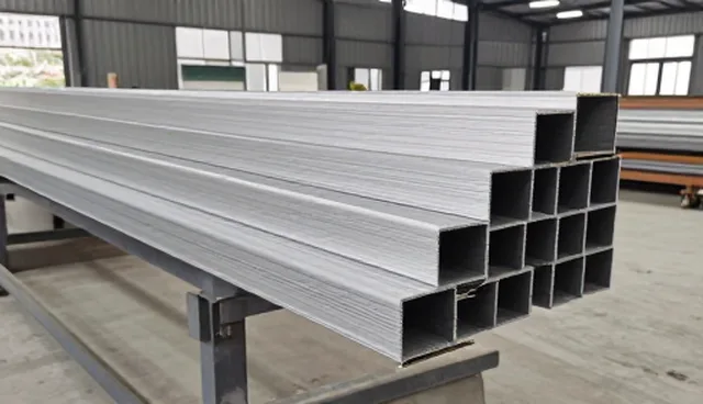 木纹铝方管加工:雕花工艺性能分析与维护建议